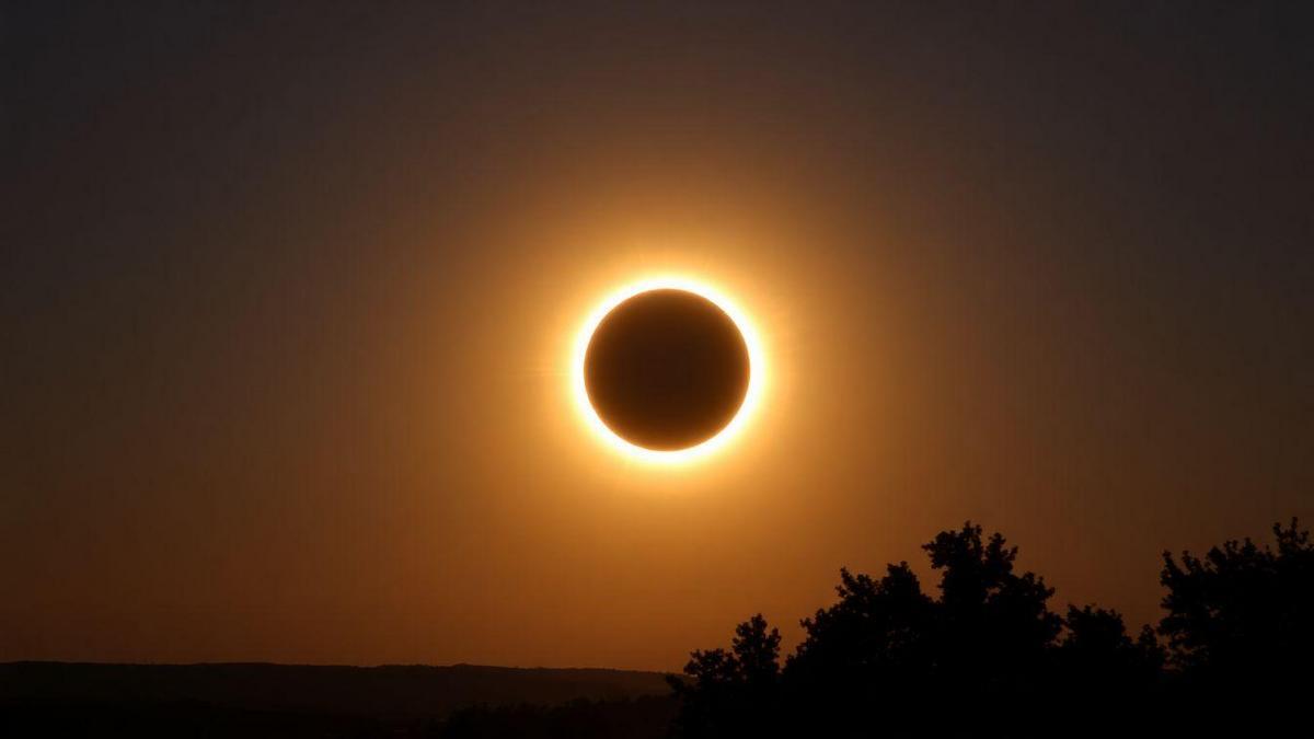 validation-of-general-relativity-via-solar-eclipses