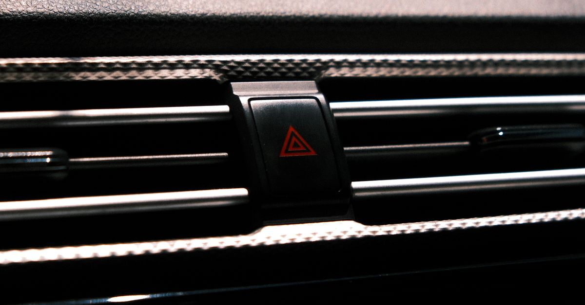 Un cargo que no reconoces en tu crédito de auto: cómo reclamarlo